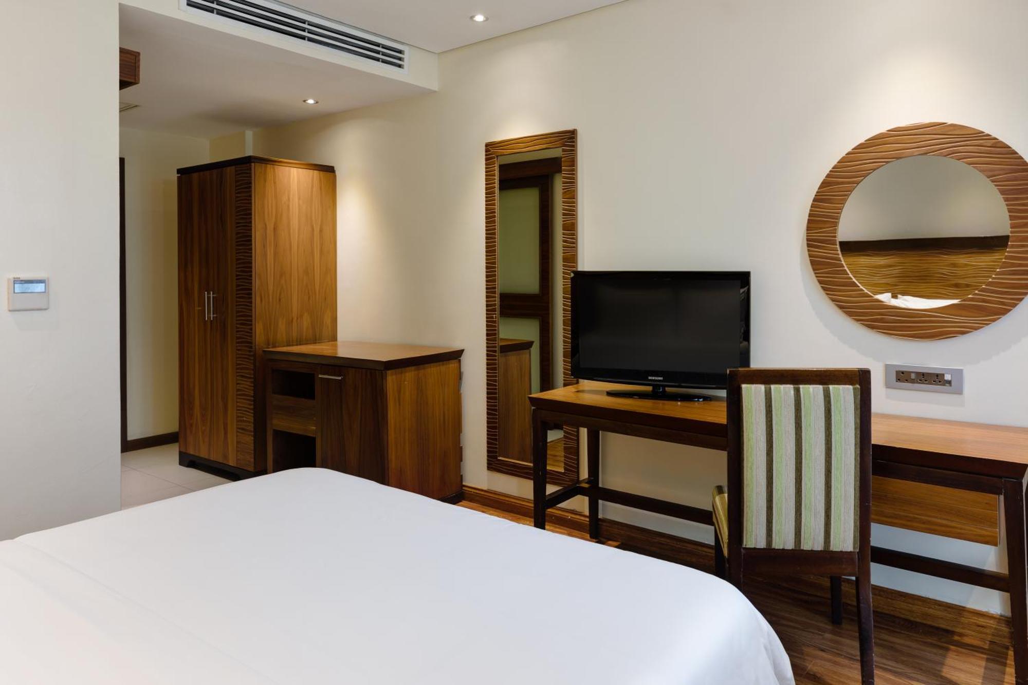 Protea Hotel By Marriott Benin City Select Emotan Exterior photo