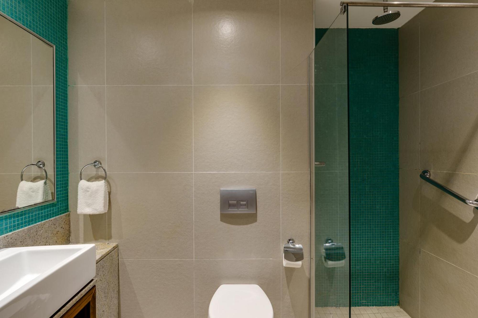 Protea Hotel By Marriott Benin City Select Emotan Exterior photo
