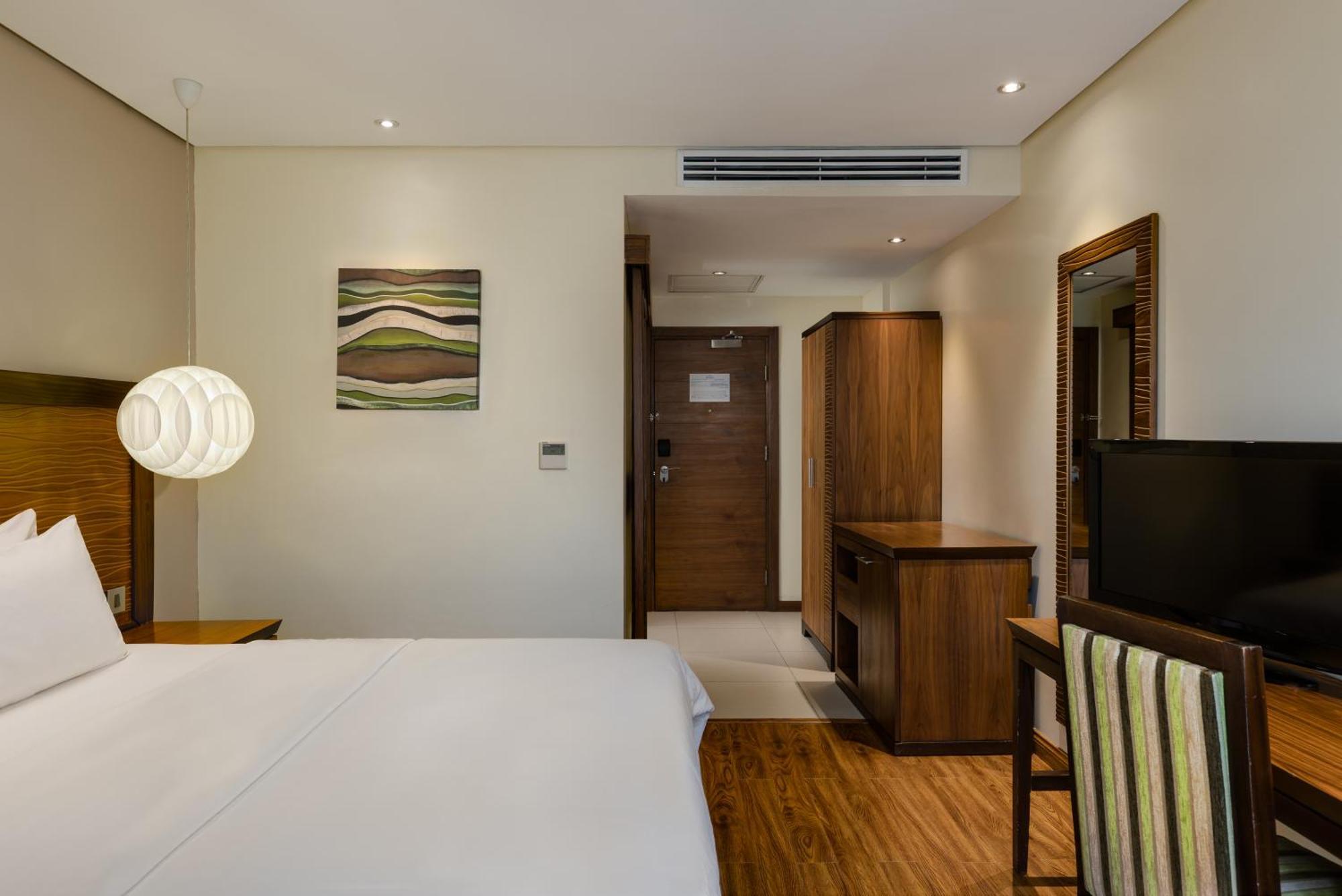 Protea Hotel By Marriott Benin City Select Emotan Exterior photo