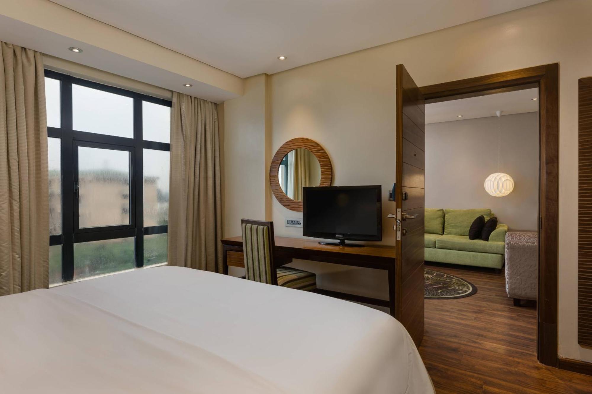 Protea Hotel By Marriott Benin City Select Emotan Exterior photo
